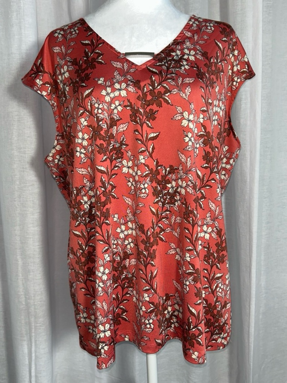 Nue Options Rust Floral V-Neck Cap-Sleeve Tank